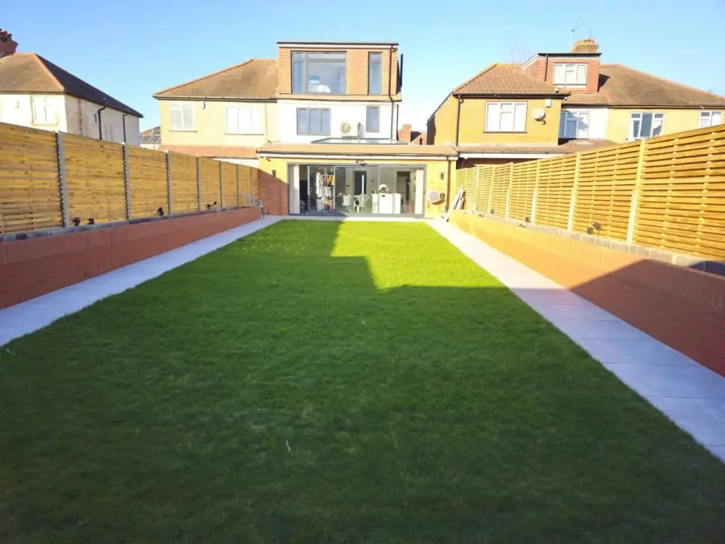 Builders in London-NVS Design and Build